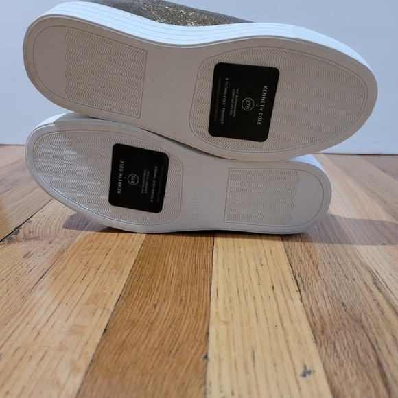 Kenneth Cole Abbey Sneakers - Picture 7 of 10